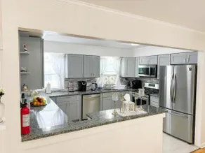 Luxury 3BR/2BA Apartment- w/Park-Near NYC, JFK&EWR - Image 3