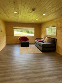 Charming 2BR Cabin+Outdoor Space - Image 4