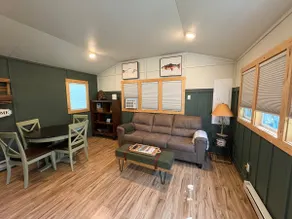 Casual Cabin - Image 2