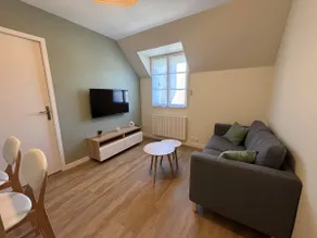 appartement en centre ville de Honfleur avec place de parking - Image 4