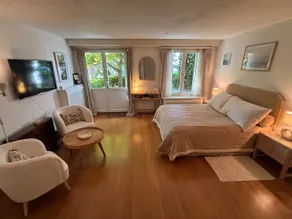 Studio 2 steps from the lake with patio - Image 2