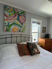 Cozy 2BR that Sleeps 6 + Fenced Yard - Central DSM - Image 4