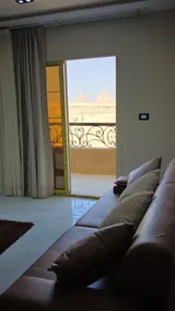 pyramids view luxury apartment - Image 3