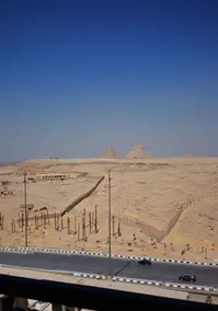 pyramids view luxury apartment - Image 2
