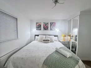 Spacious & Comfy| 5 min to City - Garden - Parking - Image 3