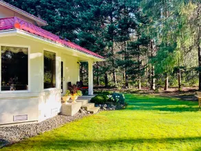 Riverside Bliss Cozy Beds, Fireplace and Gbit WiFi - Image 2