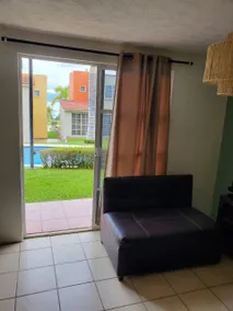 Cozy house with a pool - Image 3