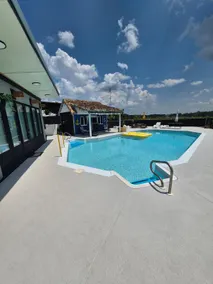 Poolhouse 31 - Image 5