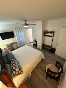 15 mins to Notre Dame; visit The Cozy Blue Haven - Image 4