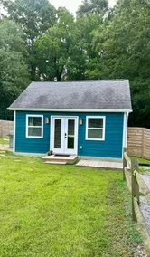 Pet Friendly | Cozy Cottage in Bull City - Image 2