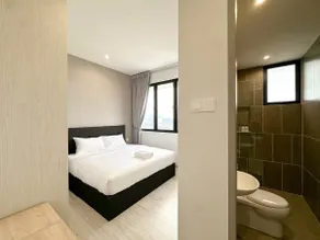 Iconic Regency 3BR@Balcony@8pax@RooftopPool WL192 - Image 2