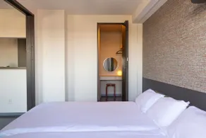 Sun Court Maruyama Garden Hills, [Top Floor with Great View] 1005/High-speed Wi-Fi/Work Space Available/Special Corner - Image 4