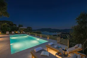 Villa with Pool - Unique Sea View - Free Parking - Image 5