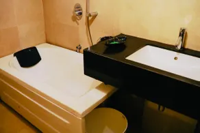 Skyline Pvt Bath Tub @ Lodha Belmondo - Image 5