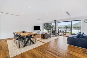 ”Wallaby Lodge” Hawkesbury River - Image 2