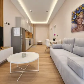 The Peony Residence Chic 1BR in Astir - Image 3