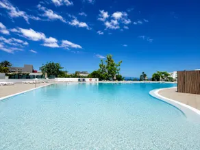 Ocean Sunset view, Air Conditioned, Renovated apartment - Image 3