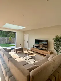 Large house by beach sleeps 10 - Image 2