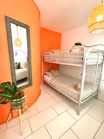 Terra Suite Sleeps 4-6• Family Stay •8 Min Airport - Image 3