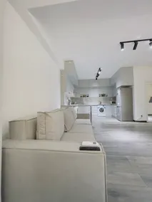 - Daniels Suite - City Center - Spacious - Image 2