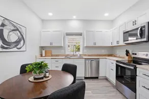 Waterfront Cottage with Beach-walk to everything! - Image 3