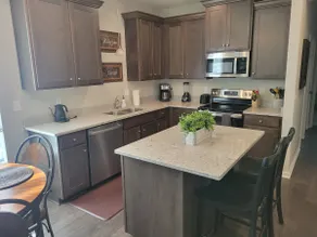 Cozy & Spacious w/ Gameroom - Image 4