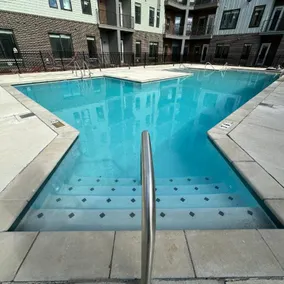 Cozy 1-Bed Apartment in Downtown Birmingham - Image 5