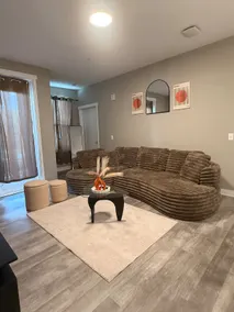 Cozy 1-Bed Apartment in Downtown Birmingham - Image 2