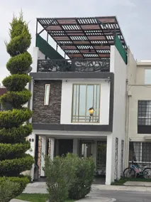 Beautiful house in a residential development - Image 2