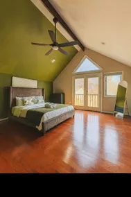 Spacious 4BR w/ Pool Near DC & Old Town Alexandria - Image 3