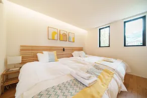 Newly Built Villa w/ Loft Projector & BBQ Garden - Image 5