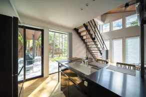 Newly Built Villa w/ Loft Projector & BBQ Garden - Image 2
