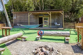 MOUNTQ Boat House - Image 3
