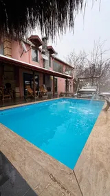 Villa with Pool, Jacuzzi and Fireplace - Image 2