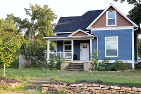 Cozy Home In Heart of Ozark - Image 2