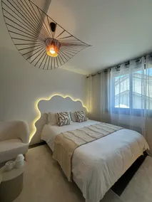A vacation vibe - Image 2