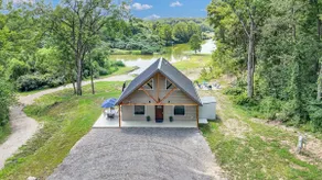 Crooked Lake Getaway- lakefront - Image 4