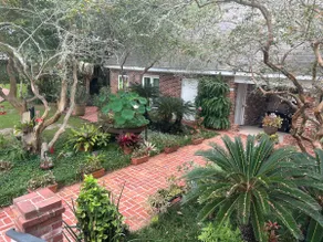 Antique Rose Ville's Bed & Breakfast - Image 4