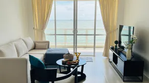 Luxury Beachfront Single Bedroom Apartment - Image 4