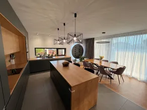 Cozy and stylish family home OTP Airport nearby - Image 3