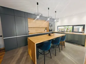 Cozy and stylish family home OTP Airport nearby - Image 4