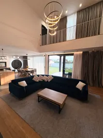 Cozy and stylish family home OTP Airport nearby - Image 5