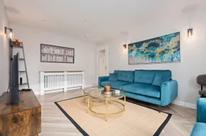 Boutique Home with Private Courtyard - Image 2