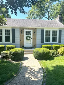 Quiet, Convenient Uptown Cottage - Image 2