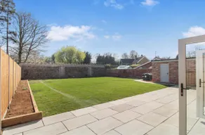 Beautiful new detached home - Image 5