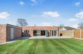 Beautiful new detached home - Image 3