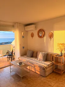 Beautiful sea view, direct beach access, parking - Image 5