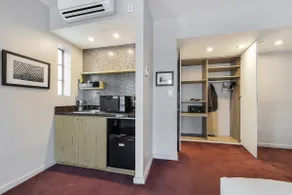 At Mine – Stylish Double Near the Sand|Kitchenette - Image 4
