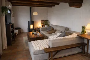 Cosy Chalet for 8 • Lake View • - Image 4