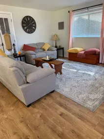 Happy Henhouse in the heart Of Eagle Point - Image 4